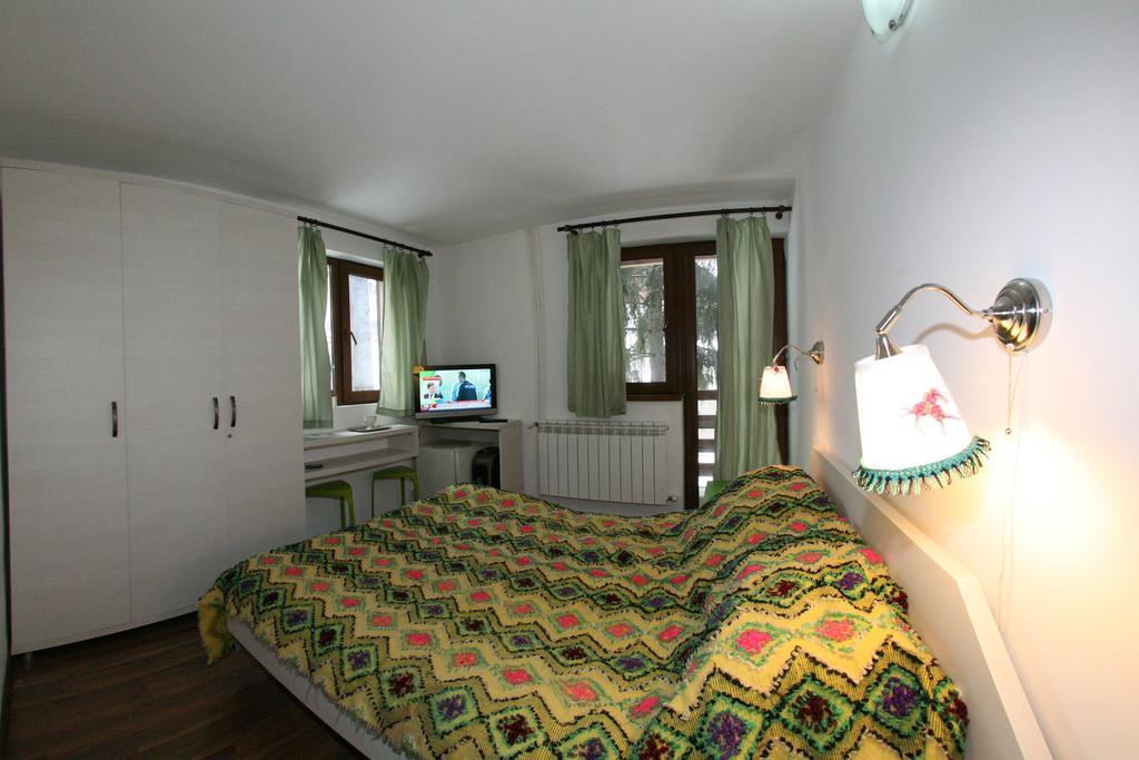 La Buni Buşteni Pokoj fotografie